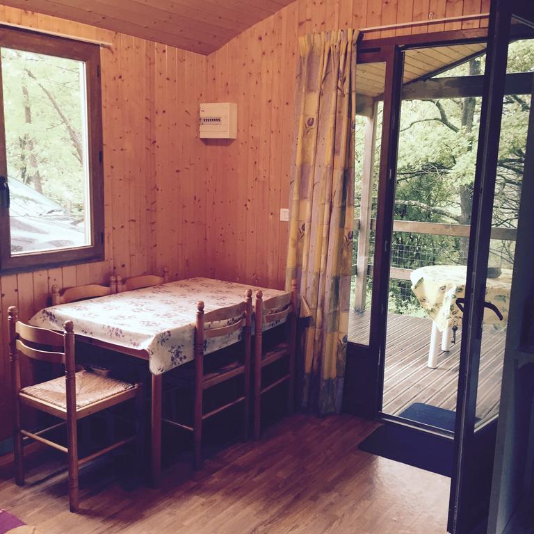 Camping Du Puy Rond ブレシュイール 部屋 写真