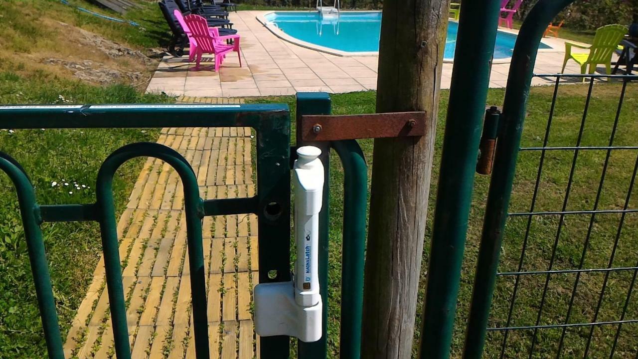 Camping Du Puy Rond ブレシュイール エクステリア 写真